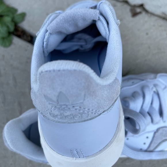 Women’s sneakers - Picture 3 of 4